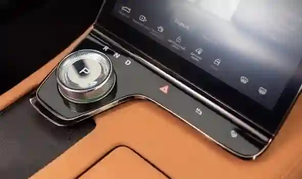 Новость VOYAH (НА ПУСТОМ БАКЕ. МЫ ИСПЫТАЛИ НОВЫЙ VOYAH PASSION EVR РОССИЙСКОЙ СБОРКИ)